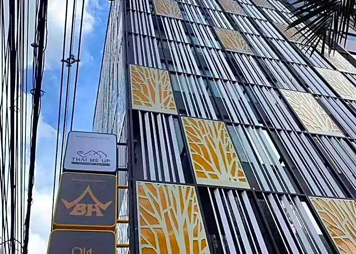 Hotel Eleven Sukhumvit 11 By Kingston 4*