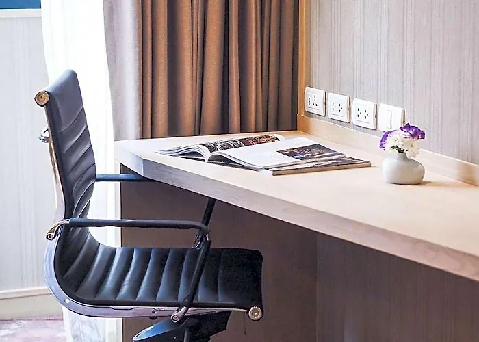 Eleven Sukhumvit 11 By Kingston