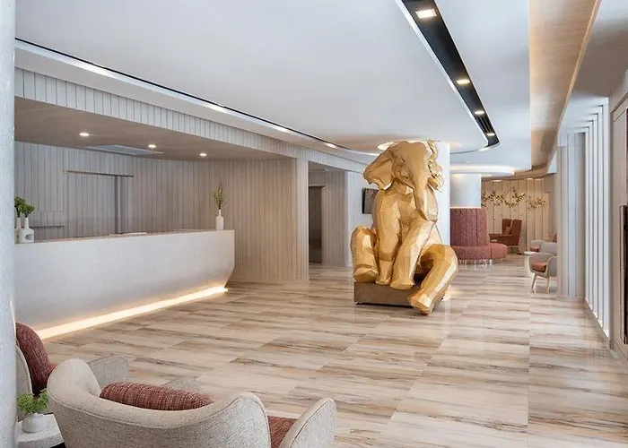 Hotel Eleven Sukhumvit 11 By Kingston