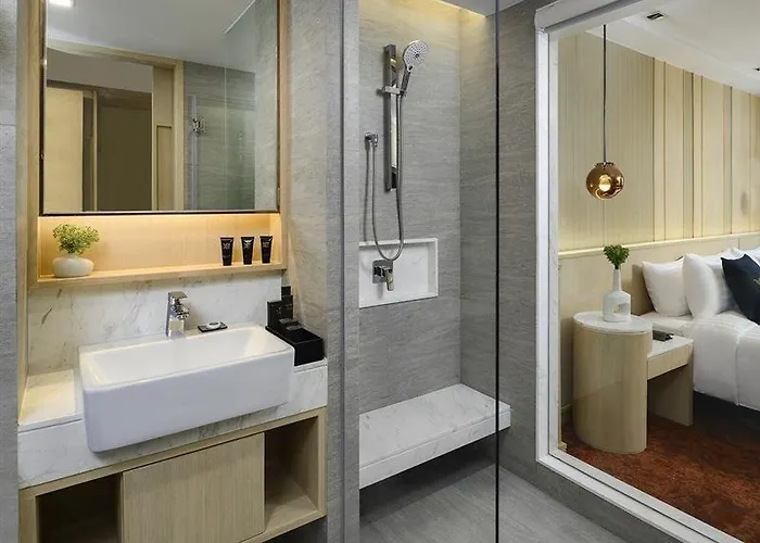 Hotel Eleven Sukhumvit 11 By Kingston 4*